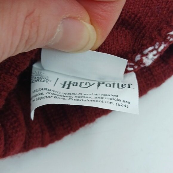 Harry Potter Beanie Hat Red Yellow Knit Pom Pom Hogwarts Unisex - Picture 5 of 5